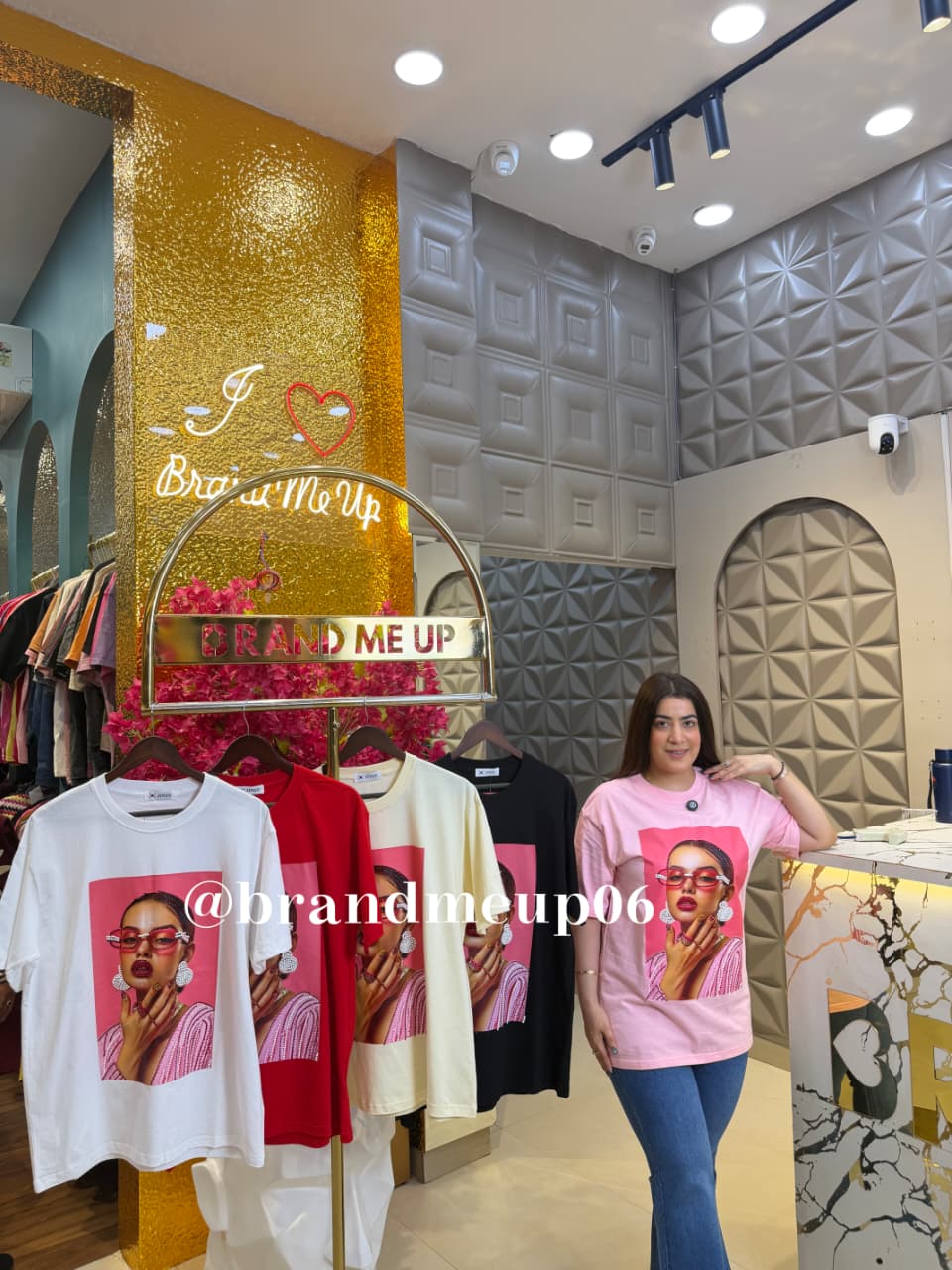 ‘GLITZY’ SEQUENCE T-SHIRT (TEE-242) (CODE-T50004)