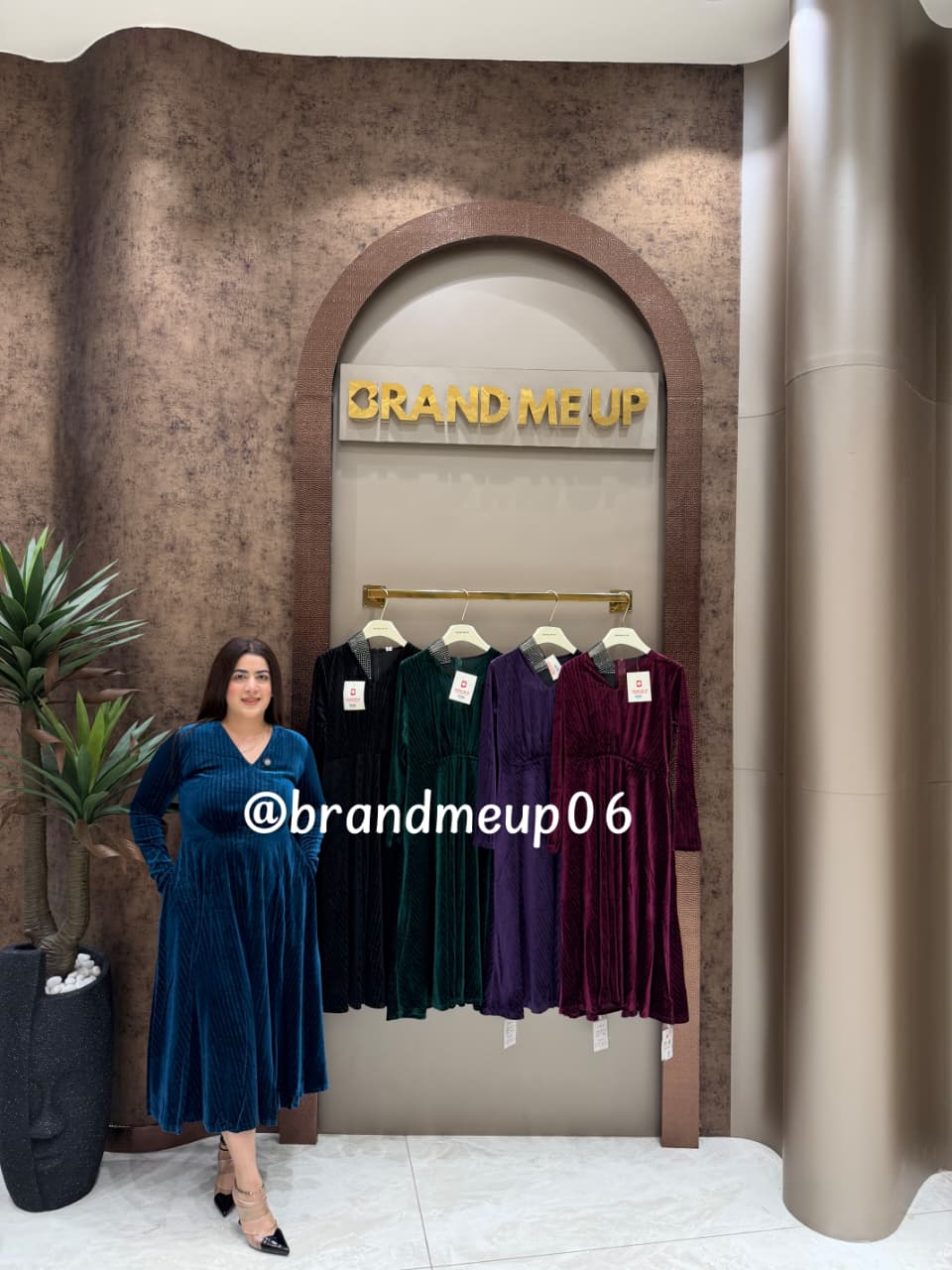 Velvet Dress With Belt (VELVET-5)