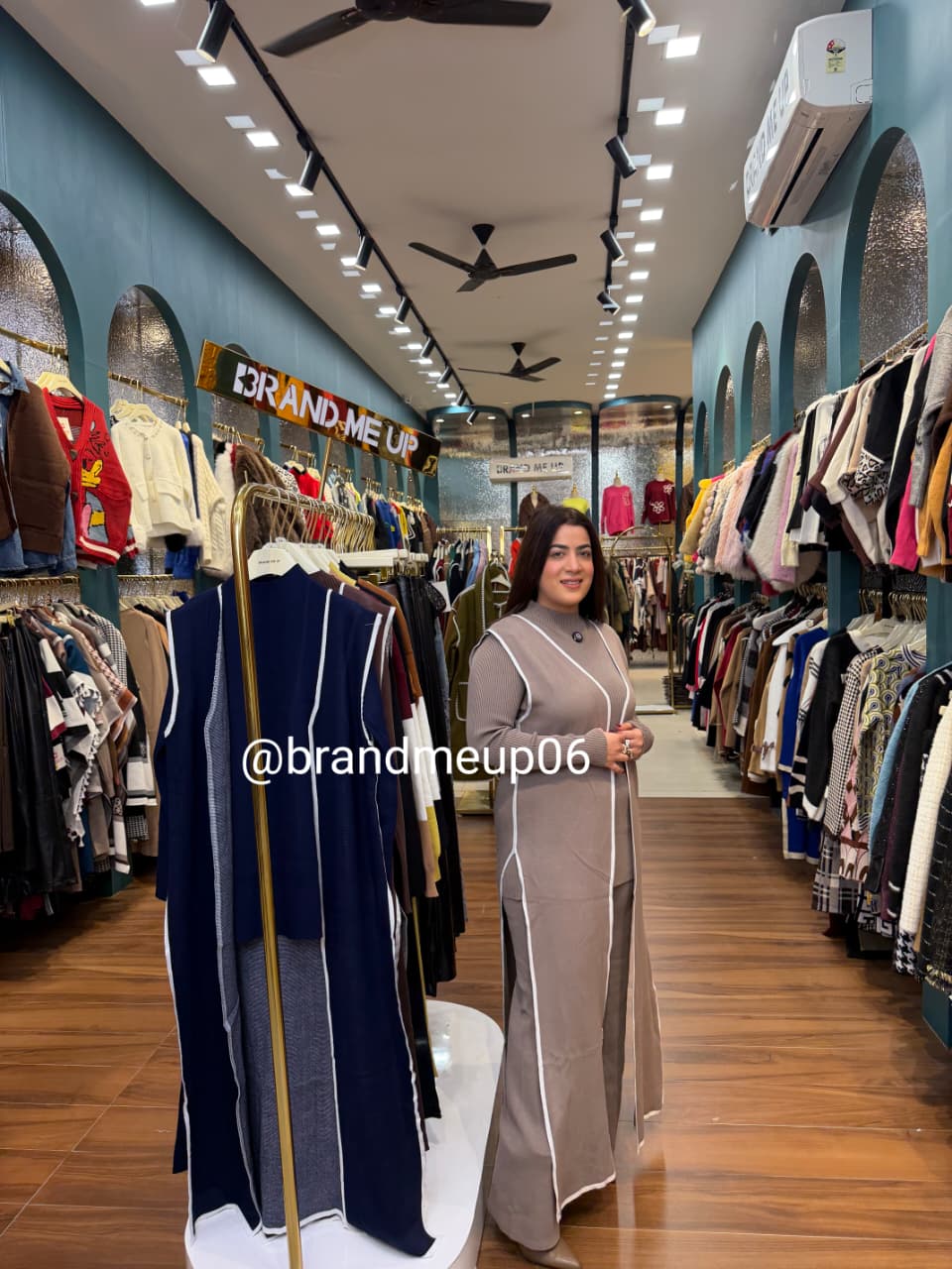 WOOLEN CORD WITH CUT SLEEVES SHRUG (IMP-724)