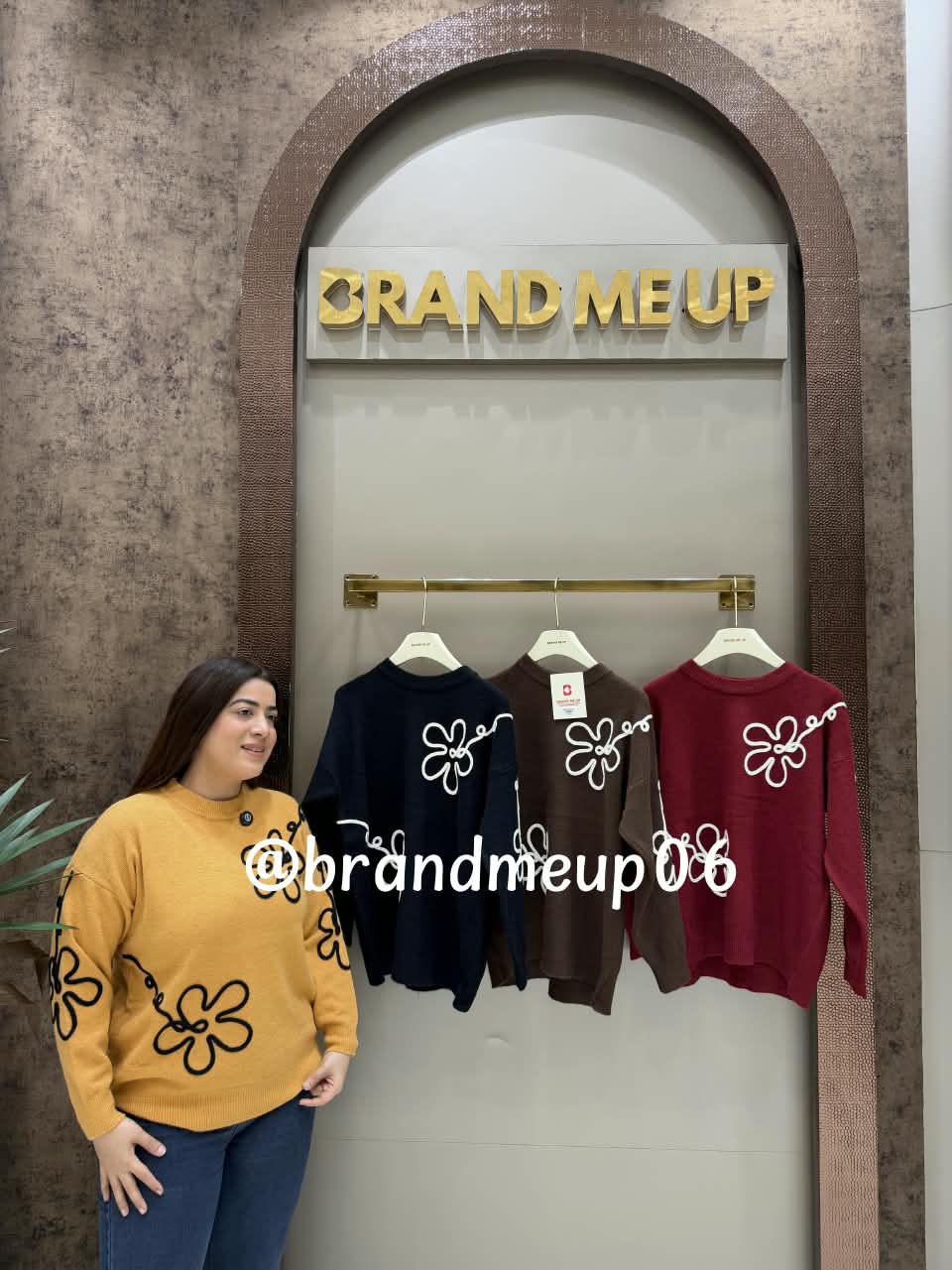 WOOLEN SMALL FLOWER SWEATER (IMP-705)