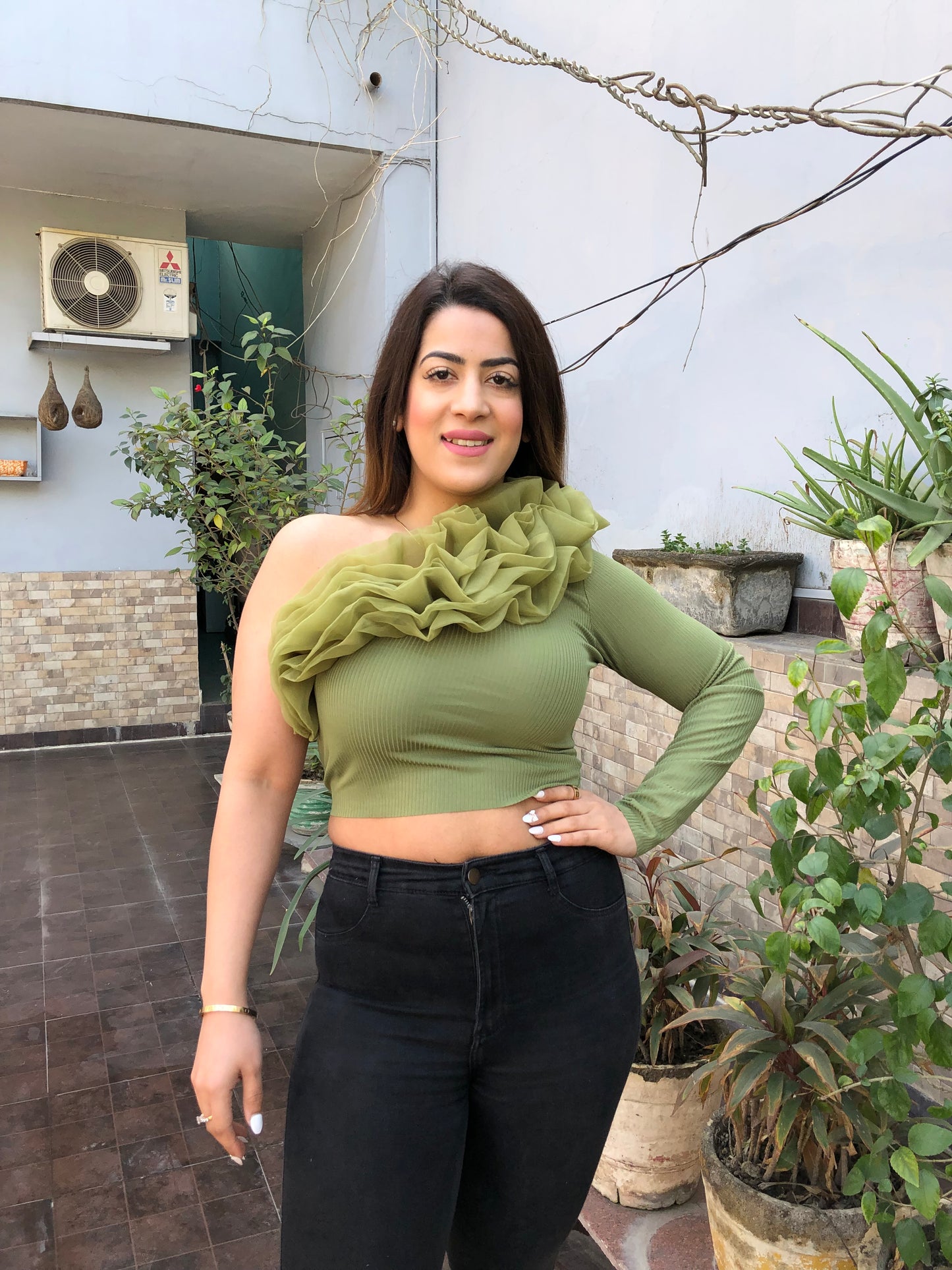 One Side Frill Crop Top