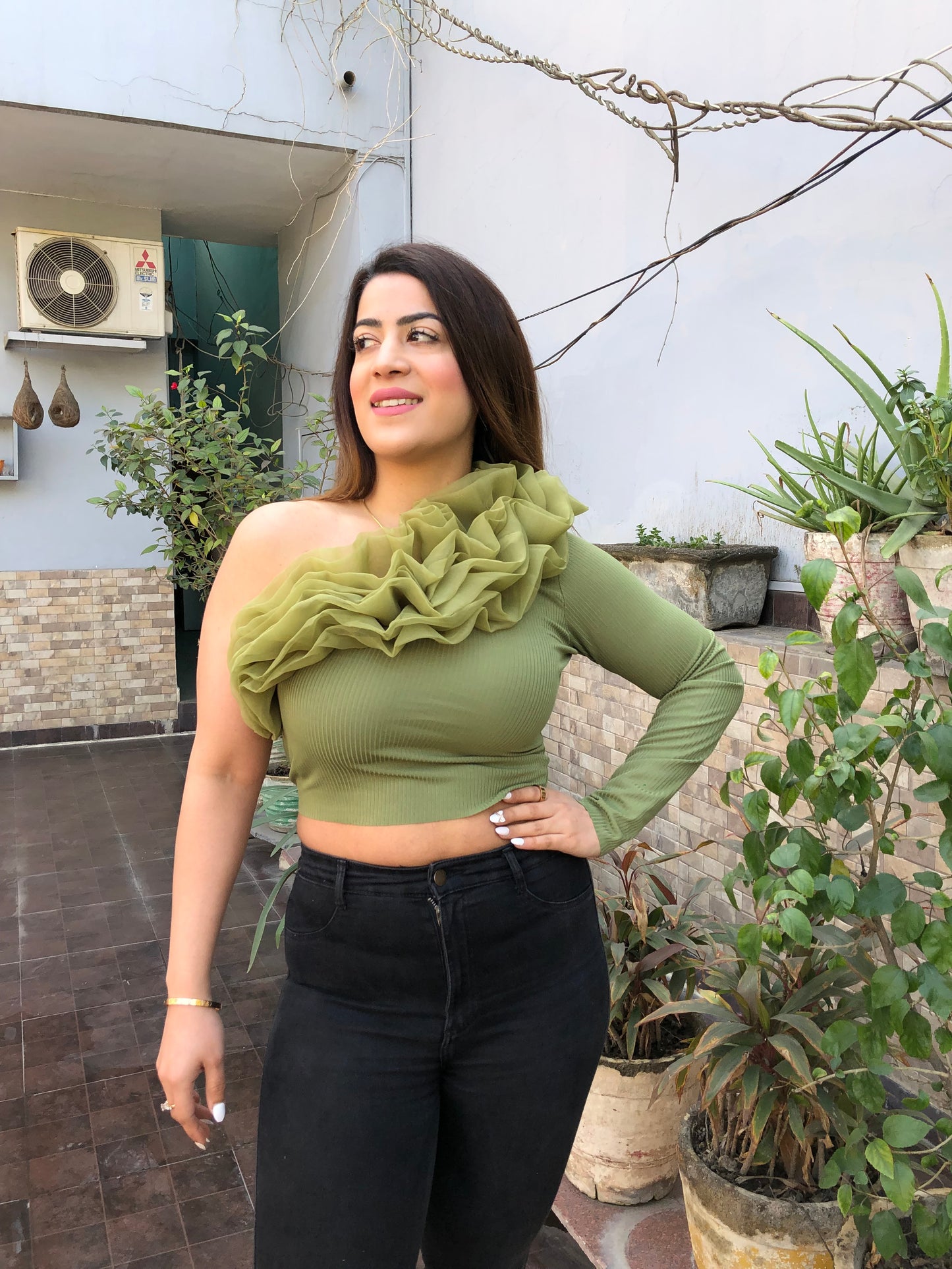 One Side Frill Crop Top