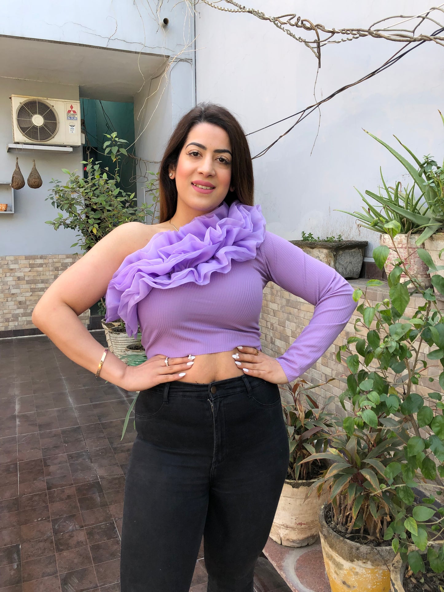 One Side Frill Crop Top