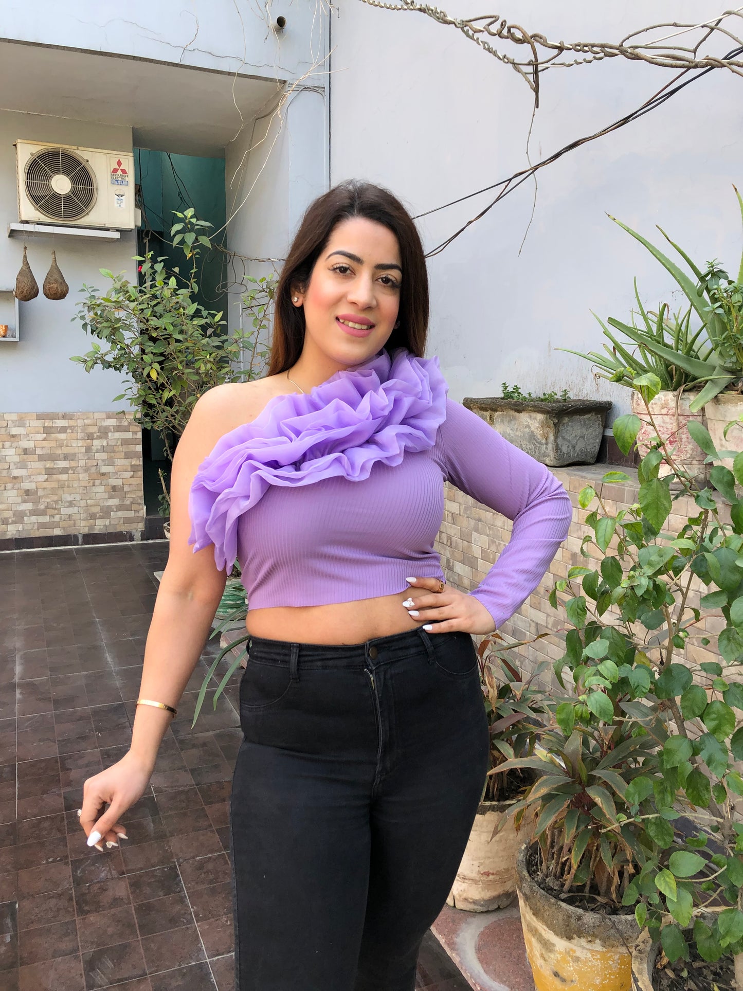 One Side Frill Crop Top