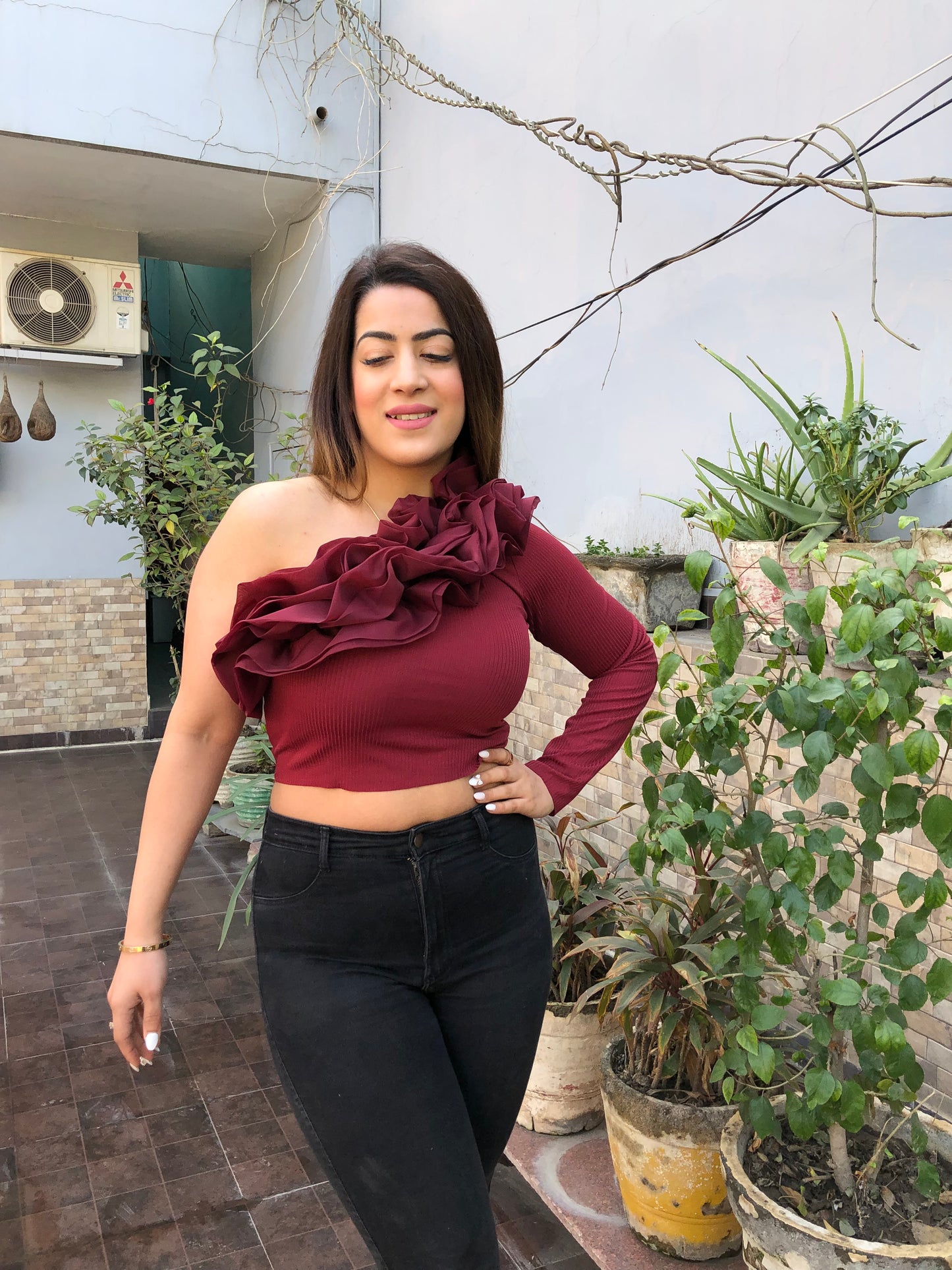 One Side Frill Crop Top