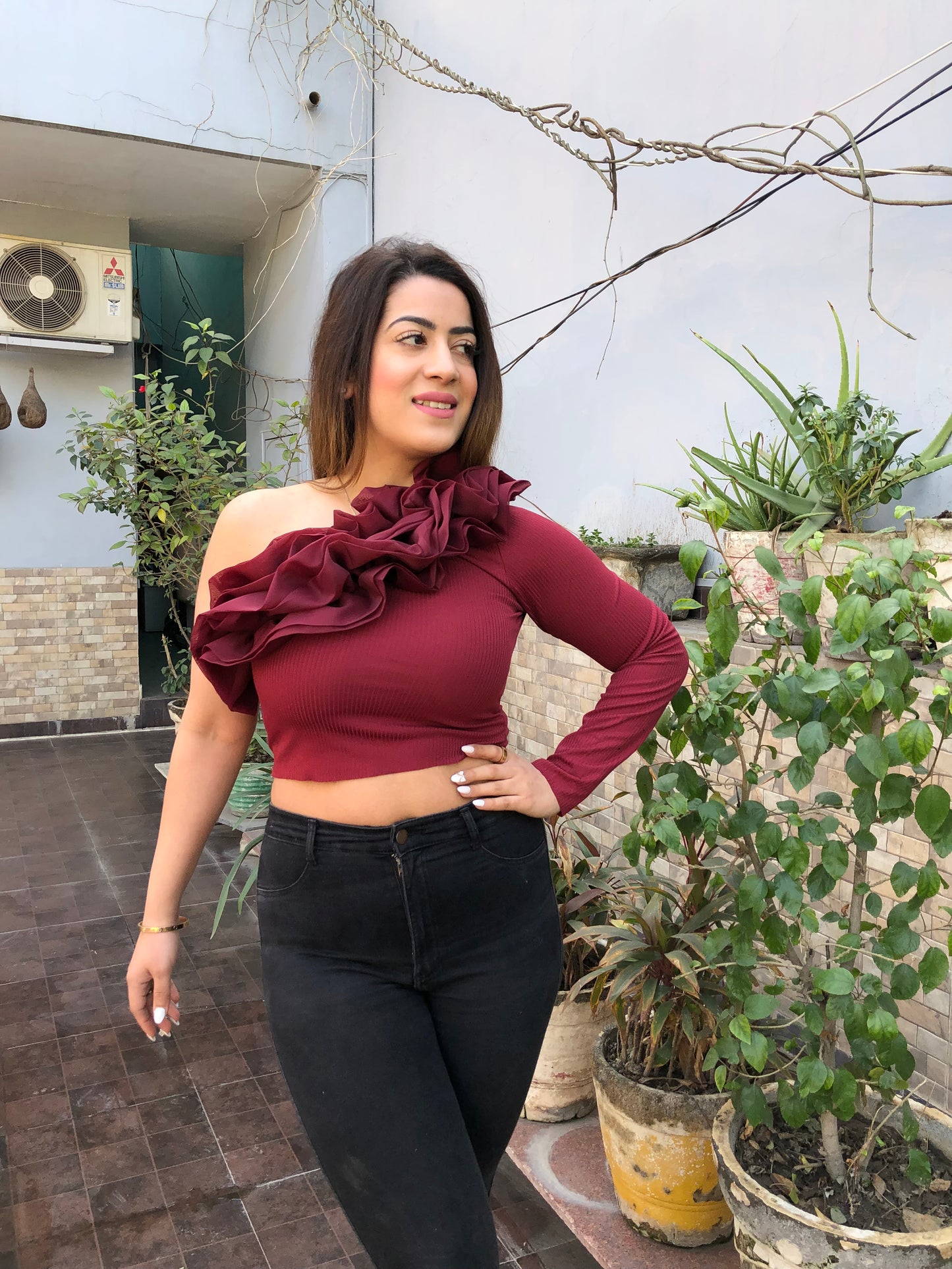 One Side Frill Crop Top