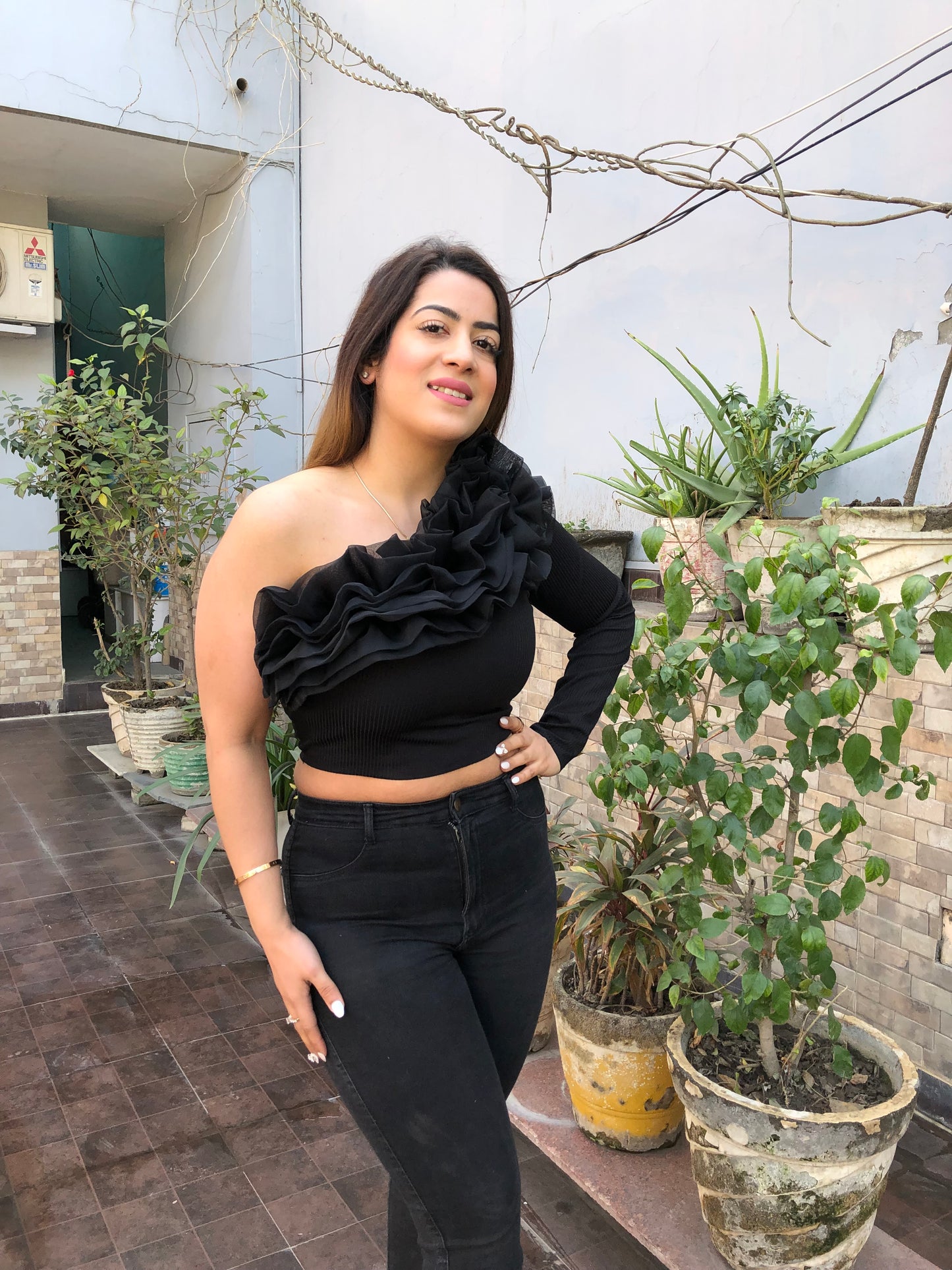 One Side Frill Crop Top