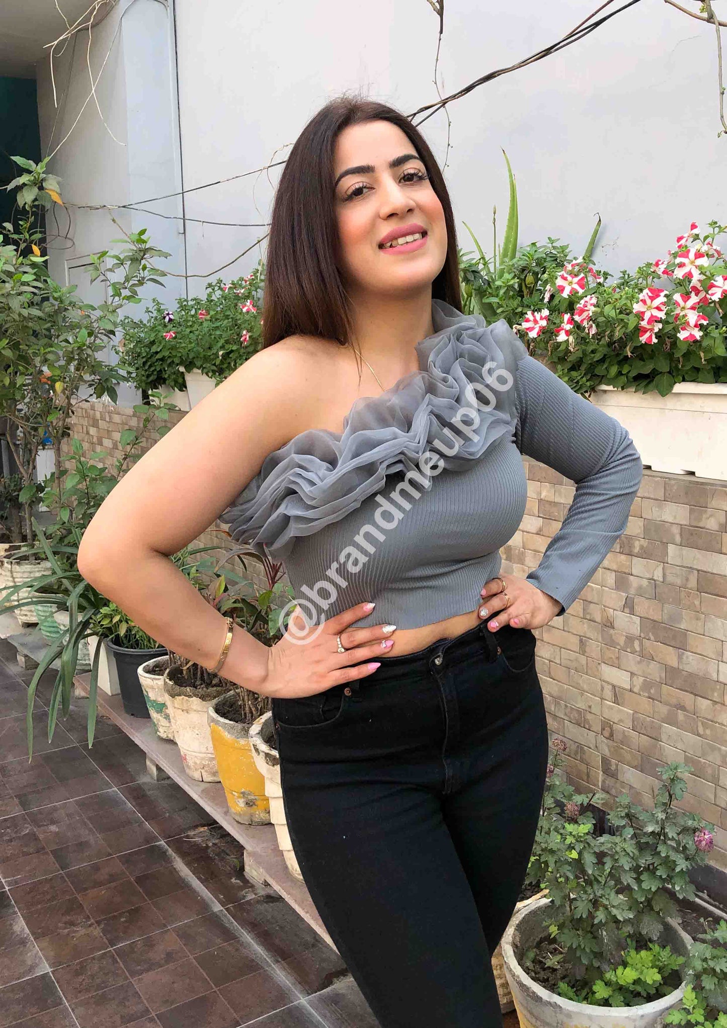 One Side Frill Crop Top