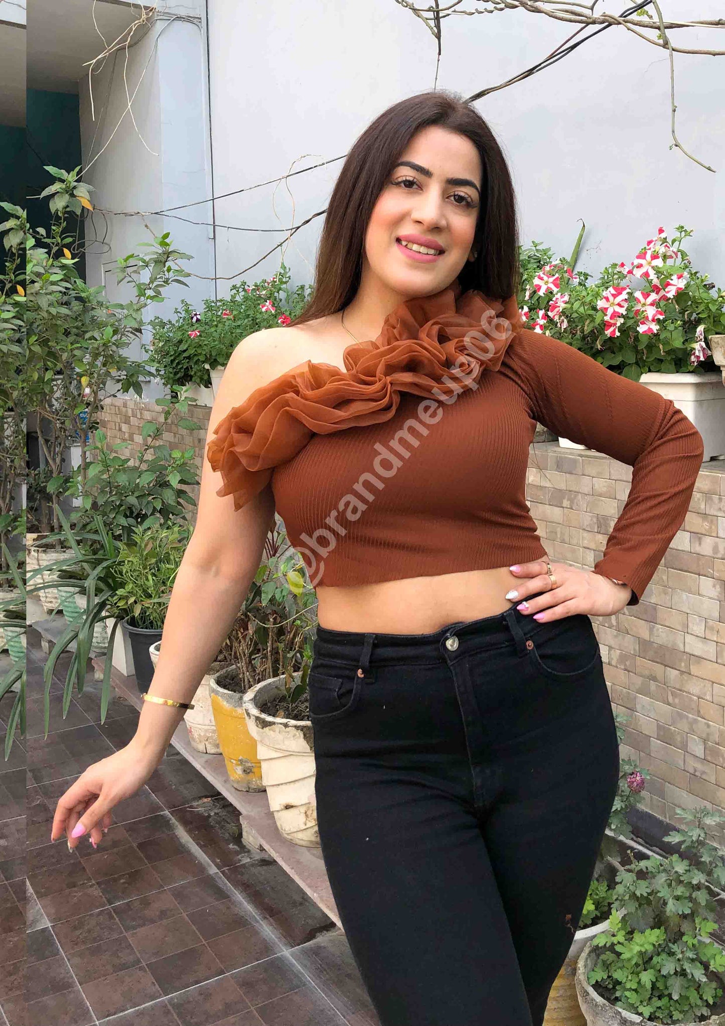 One Side Frill Crop Top