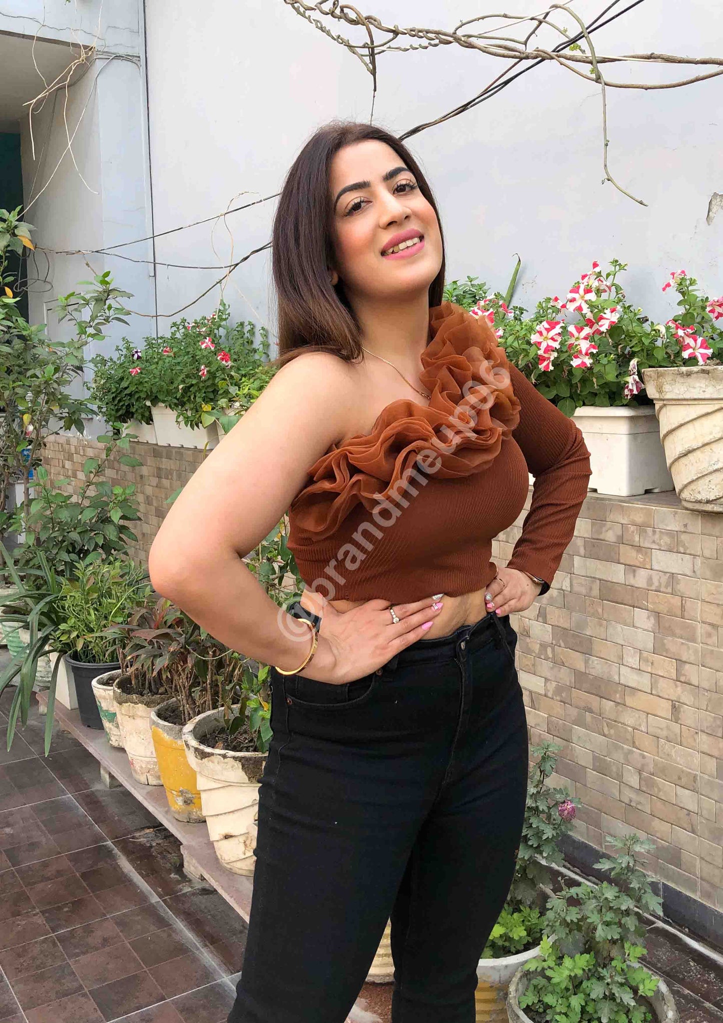 One Side Frill Crop Top