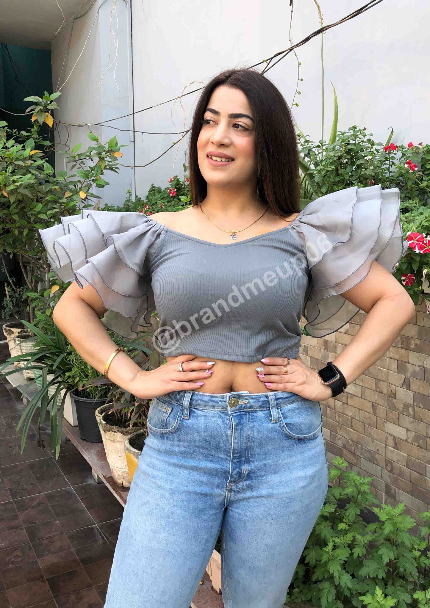 Frill sleeves Crop Top