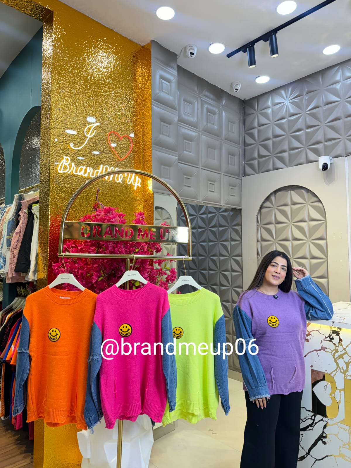 WOOLEN SMILEY TOP (IMP-548)