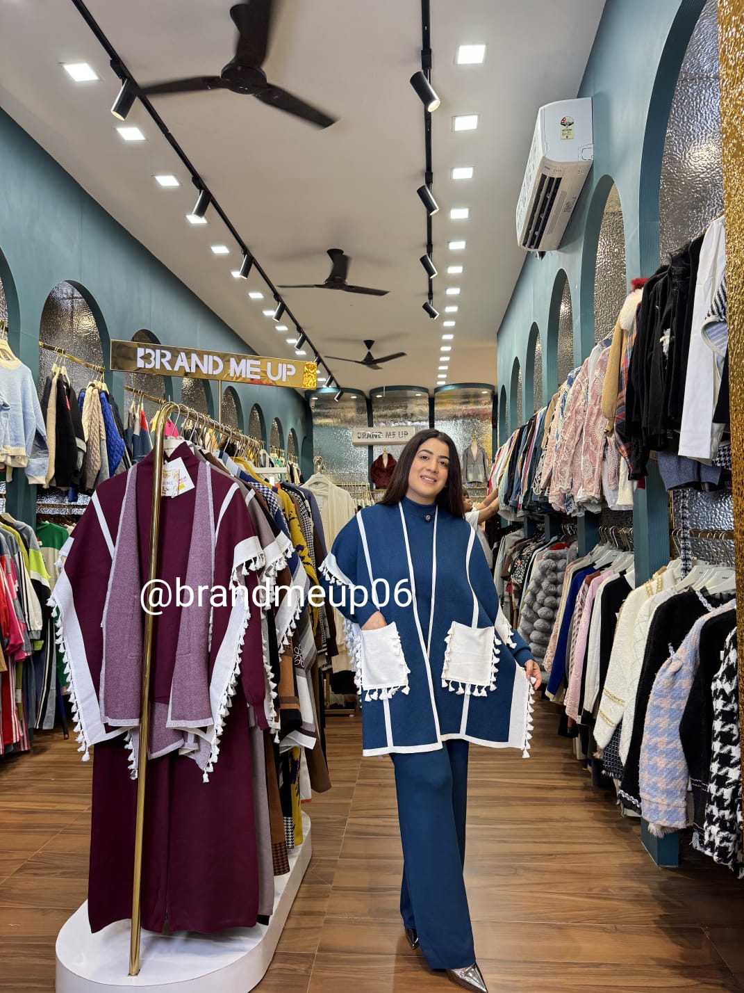 WOOLEN CORD WITH DESIGN SHAWL (IMP-565)