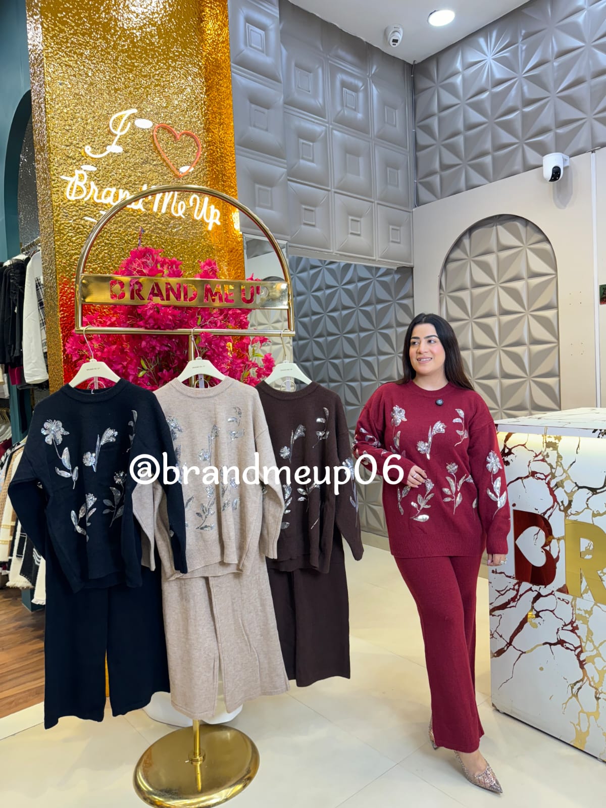 SEQUENCE WOOLEN CORD SET (IMP-568)