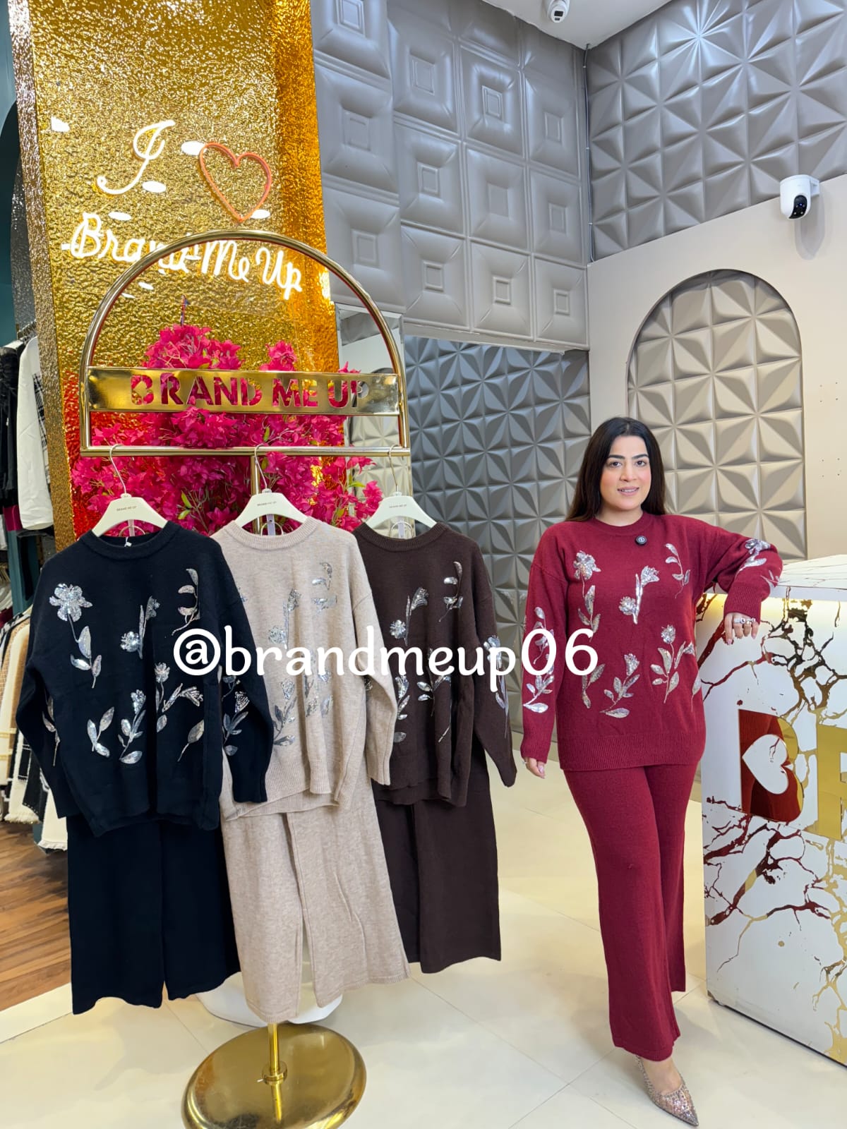 SEQUENCE WOOLEN CORD SET (IMP-568)