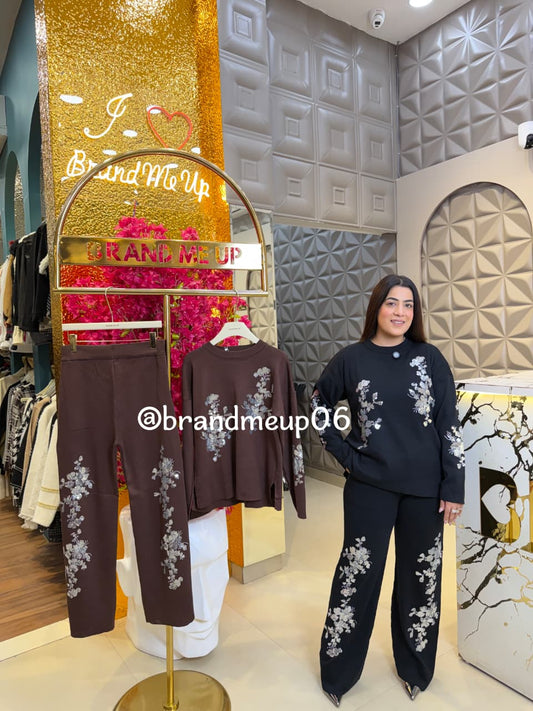 WOOLEN LONG FLOWER SEQUENCE CORD WITH POCKETS (IMP-613)