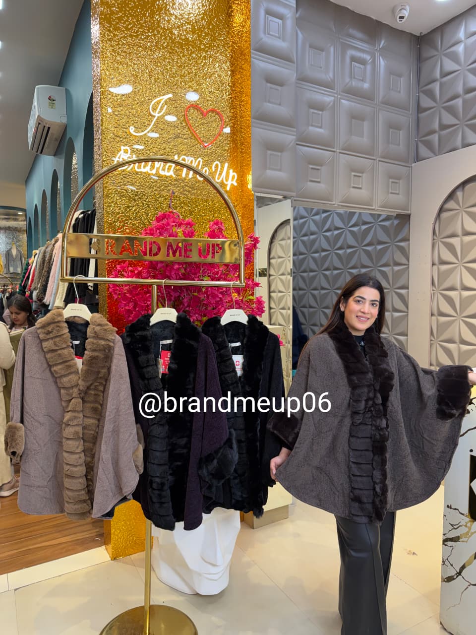 FURRY PONCHU WITH INSIDE FLEECE (IMP-650)