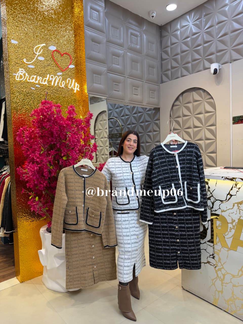 WOOLEN ROSE BUTTON SKIRT SET (IMP-661)