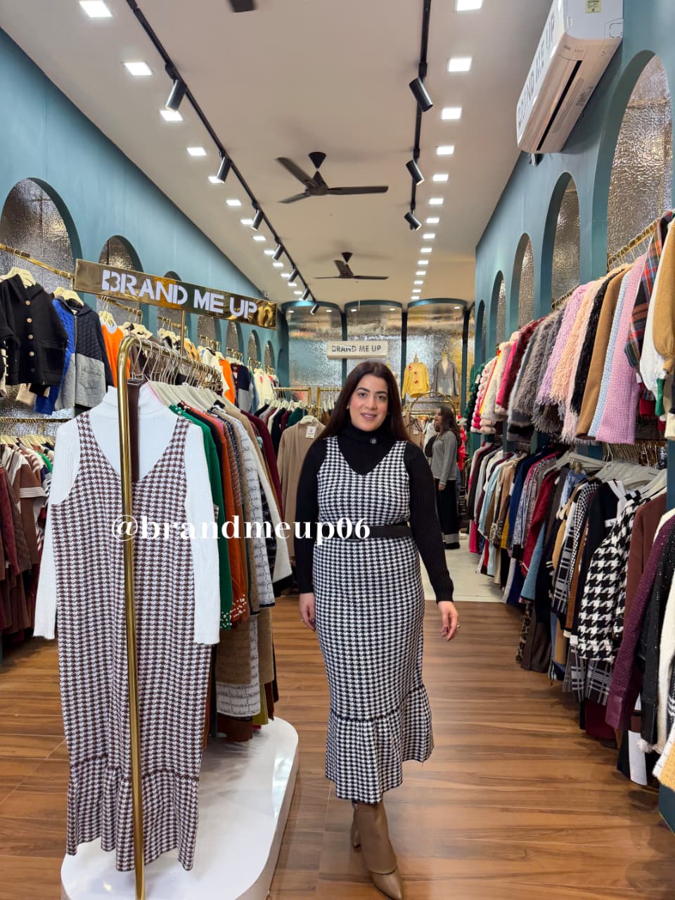 WOOLEN CHECKS DRESS WITH INNER AND BELT (IMP-663)