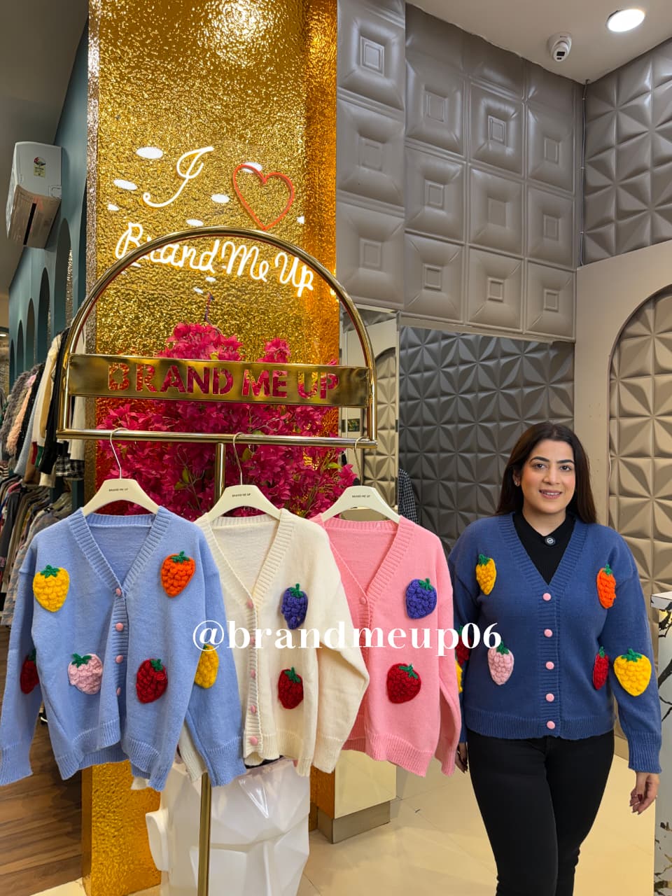 COLORFULL STRAWBERRY CARDIGAN (IMP-688)