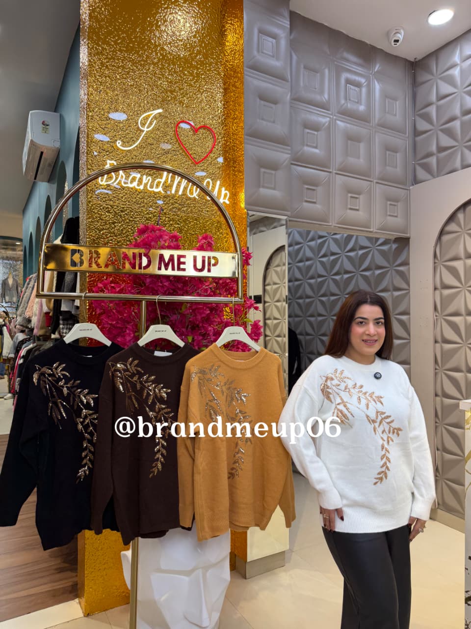 WOOLEN LEAF SEQUENCE SWEATER (IMP-706)