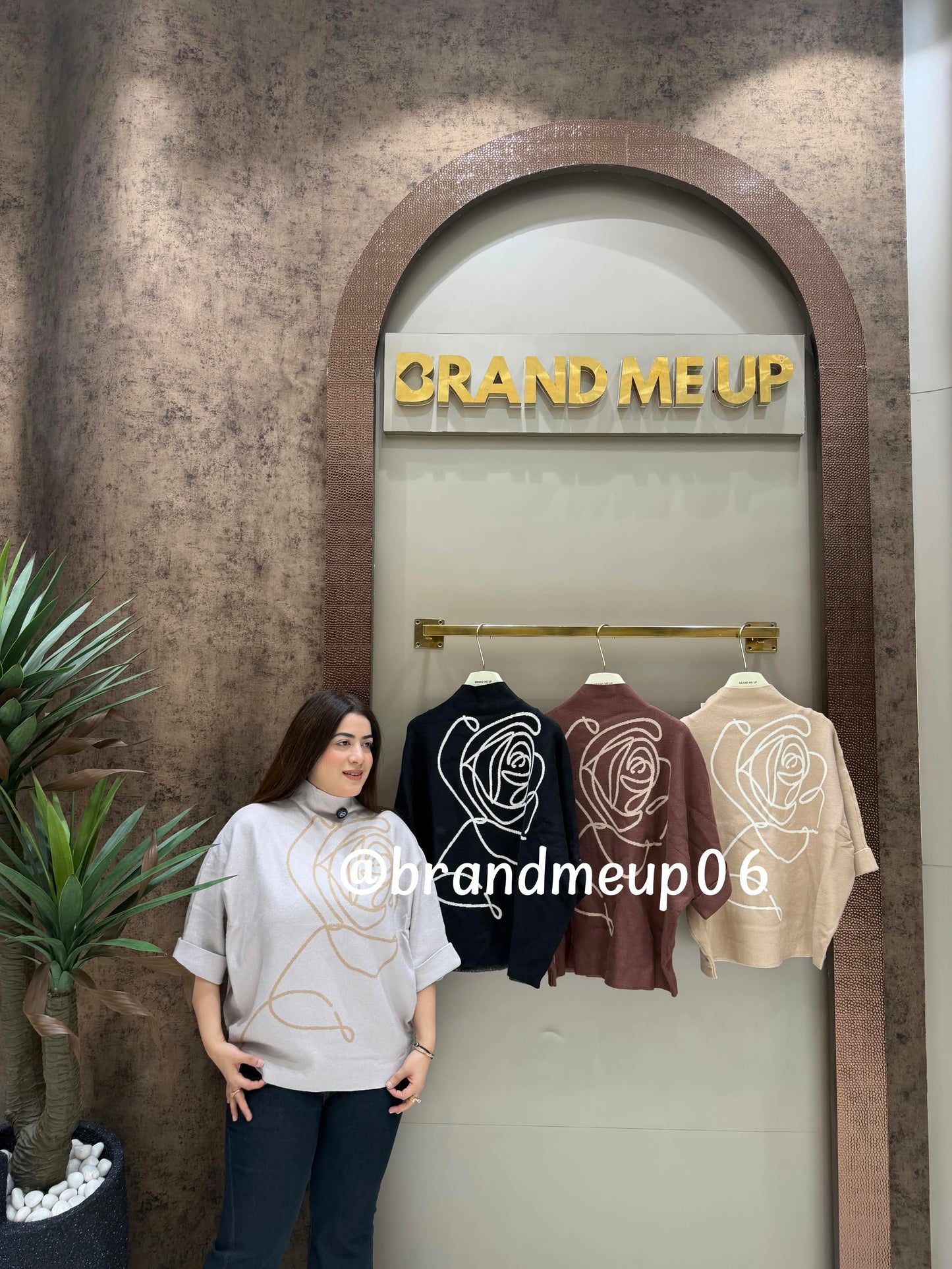 WOOLEN ROSE TOP (IMP-470)