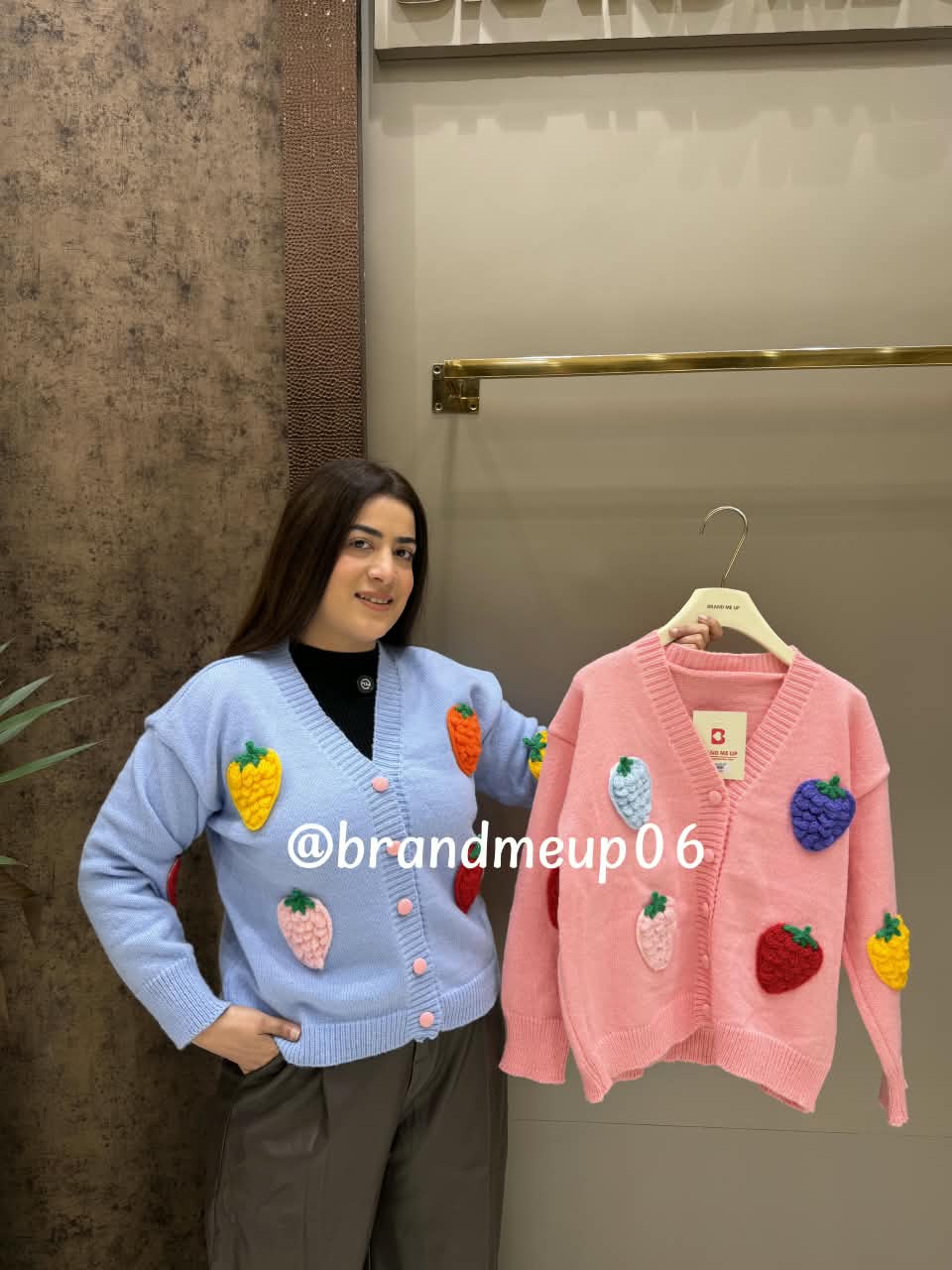 COLORFULL STRAWBERRY CARDIGAN (IMP-688)