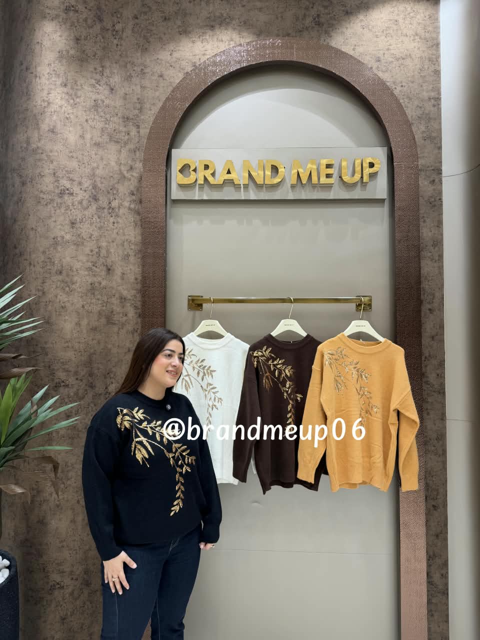 WOOLEN LEAF SEQUENCE SWEATER (IMP-706)
