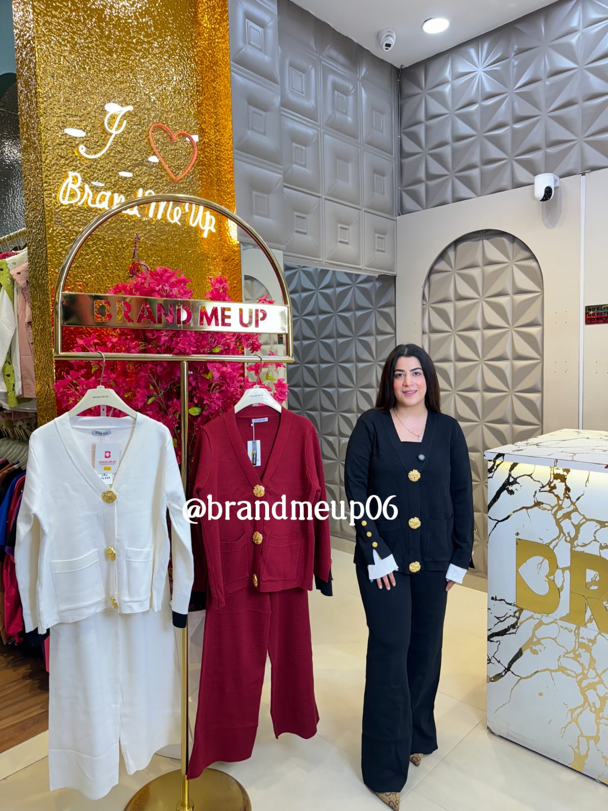 Woolen Cord With Golden Button (IMP-309)