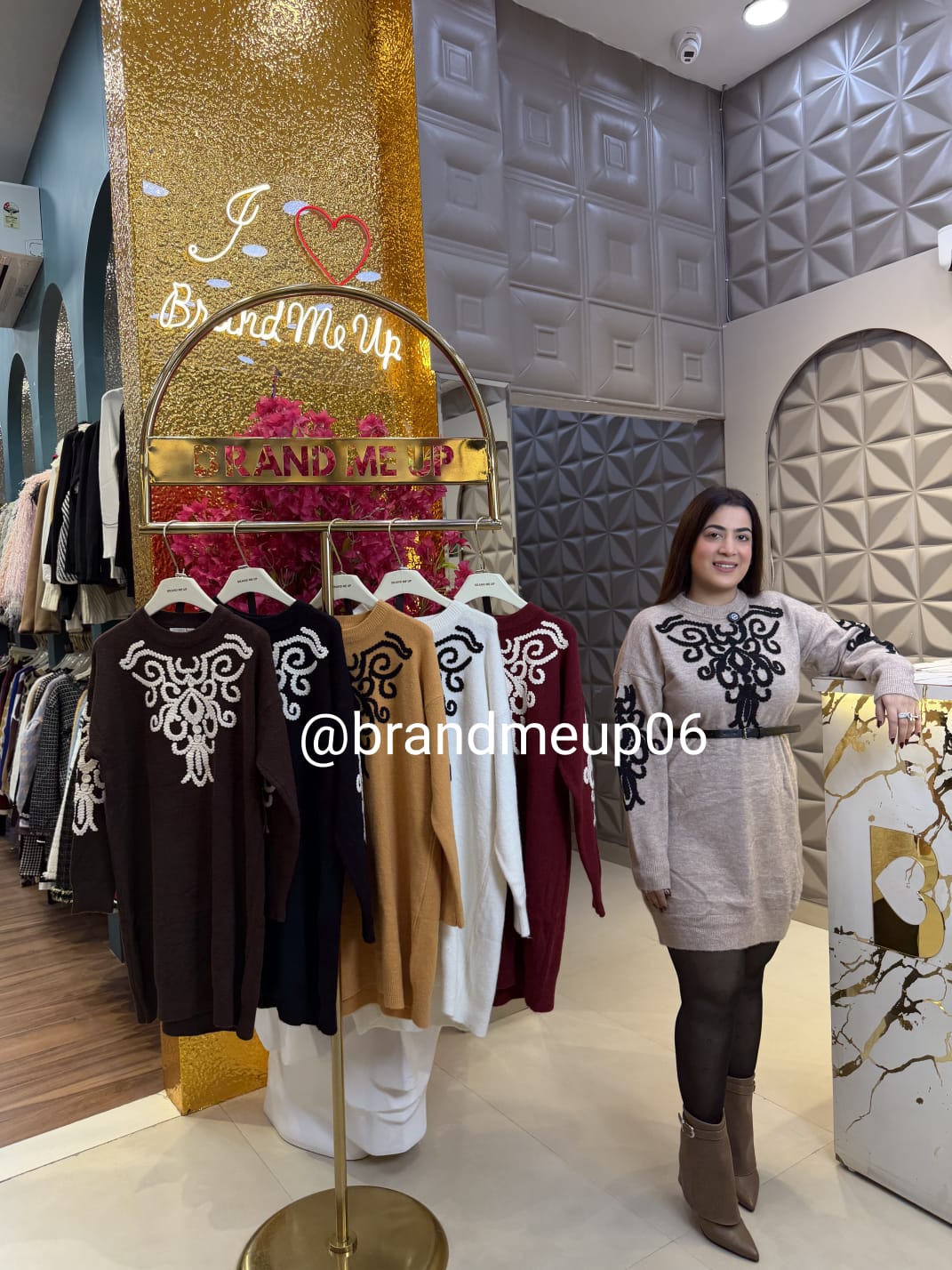 EMBROIDERY WOOLEN DRESS WITH BELT (IMP-571)