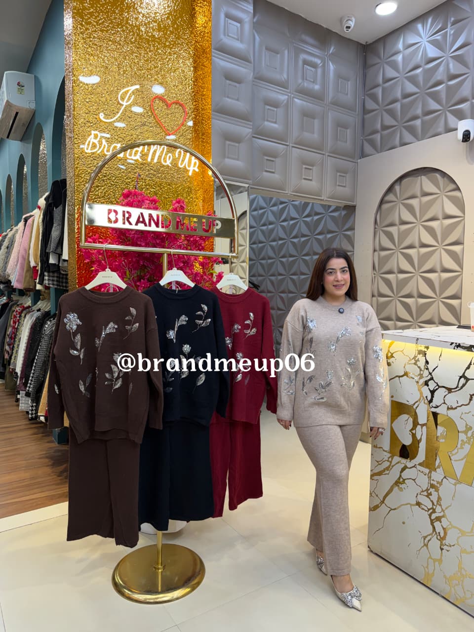 SEQUENCE WOOLEN CORD SET (IMP-568)