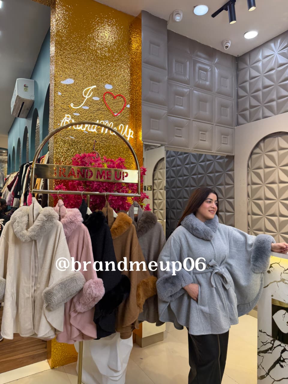 Plain Fur Ponchu (IMP-352)