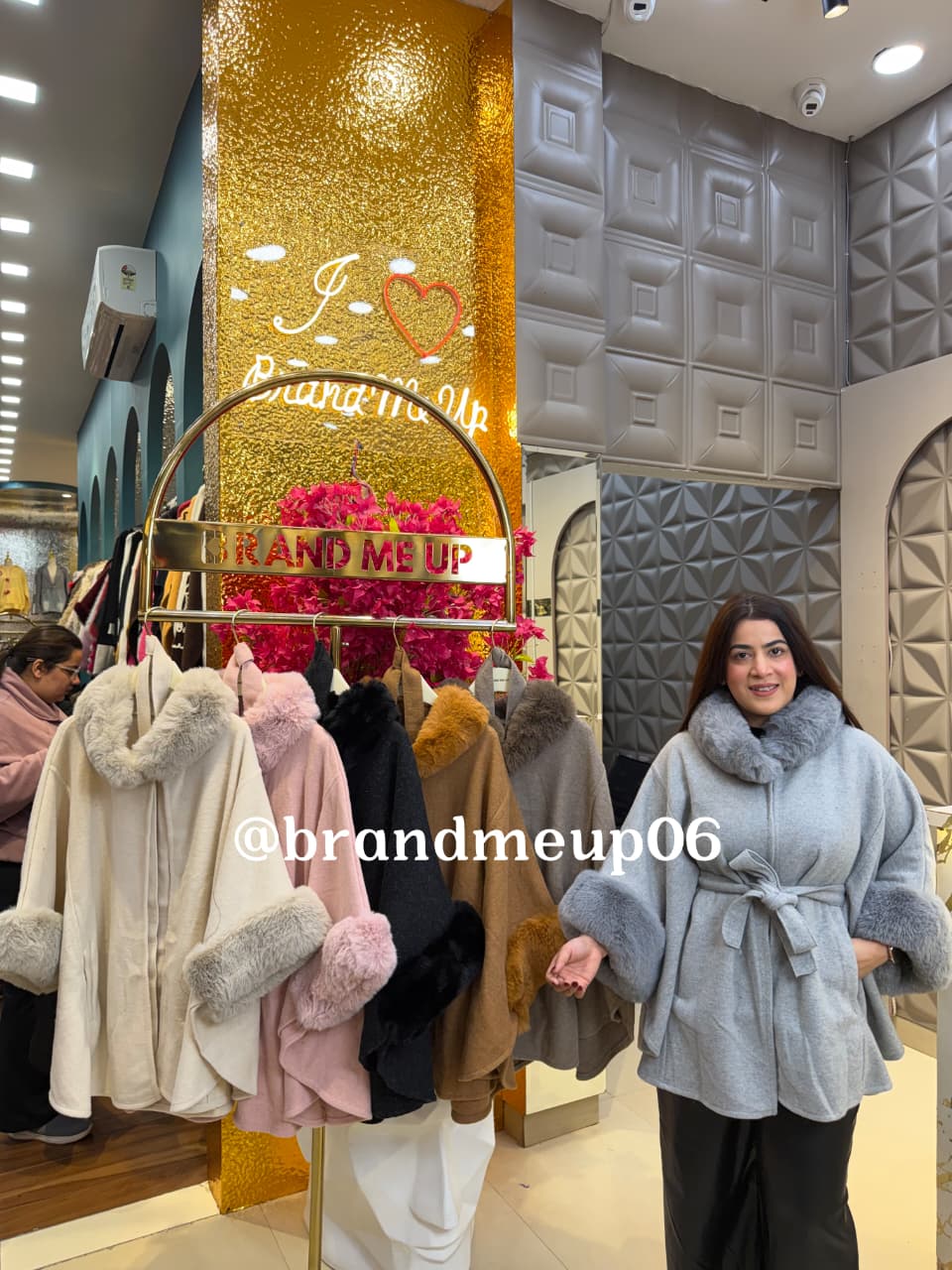 Plain Fur Ponchu (IMP-352)