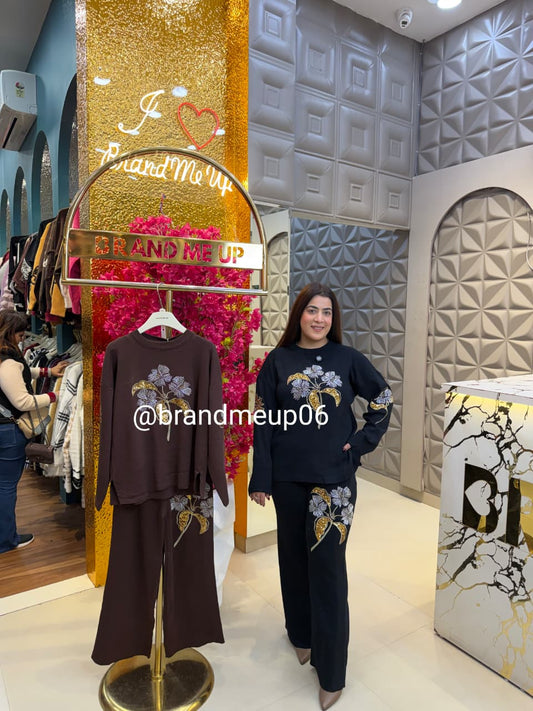 WOOLEN FLOWER GOLDEN SEQUENCE CORD WITH POCKETS (IMP-612)