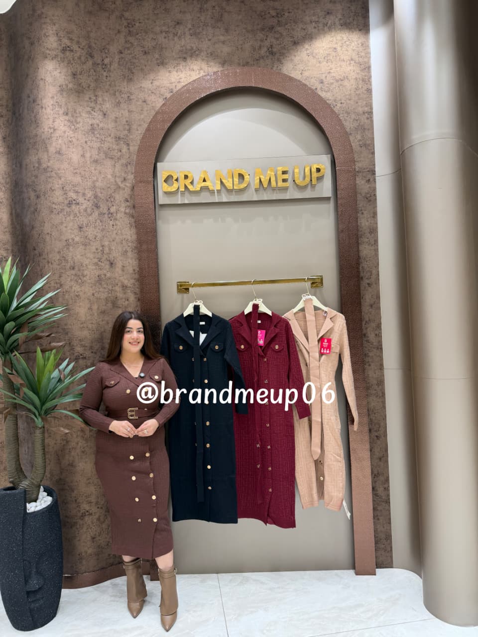 WOOLEN DRESS WITH BELT AND GOLDEN BUTTON (IMP-561)