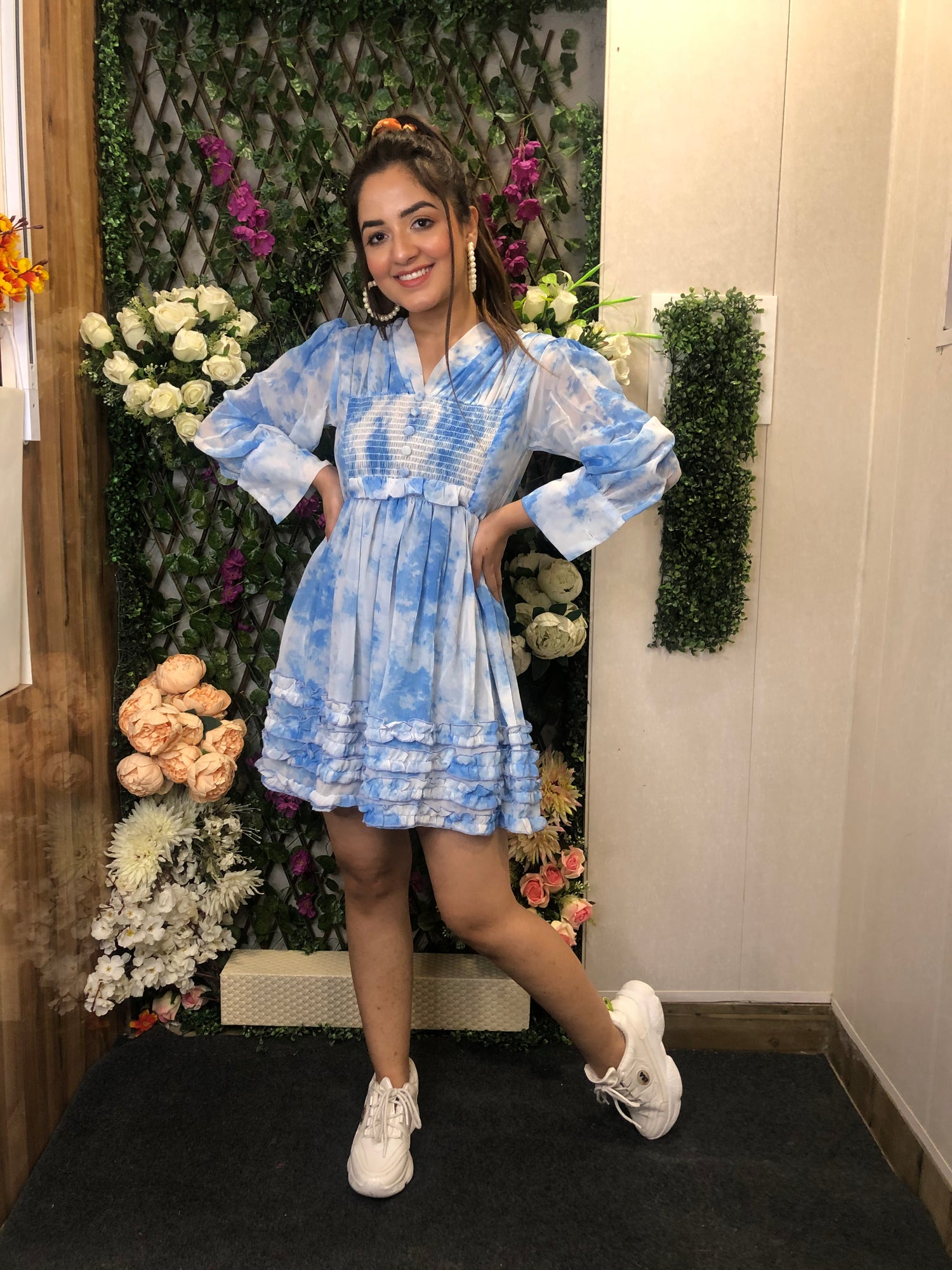 a girl wearing light blue cute midi dress